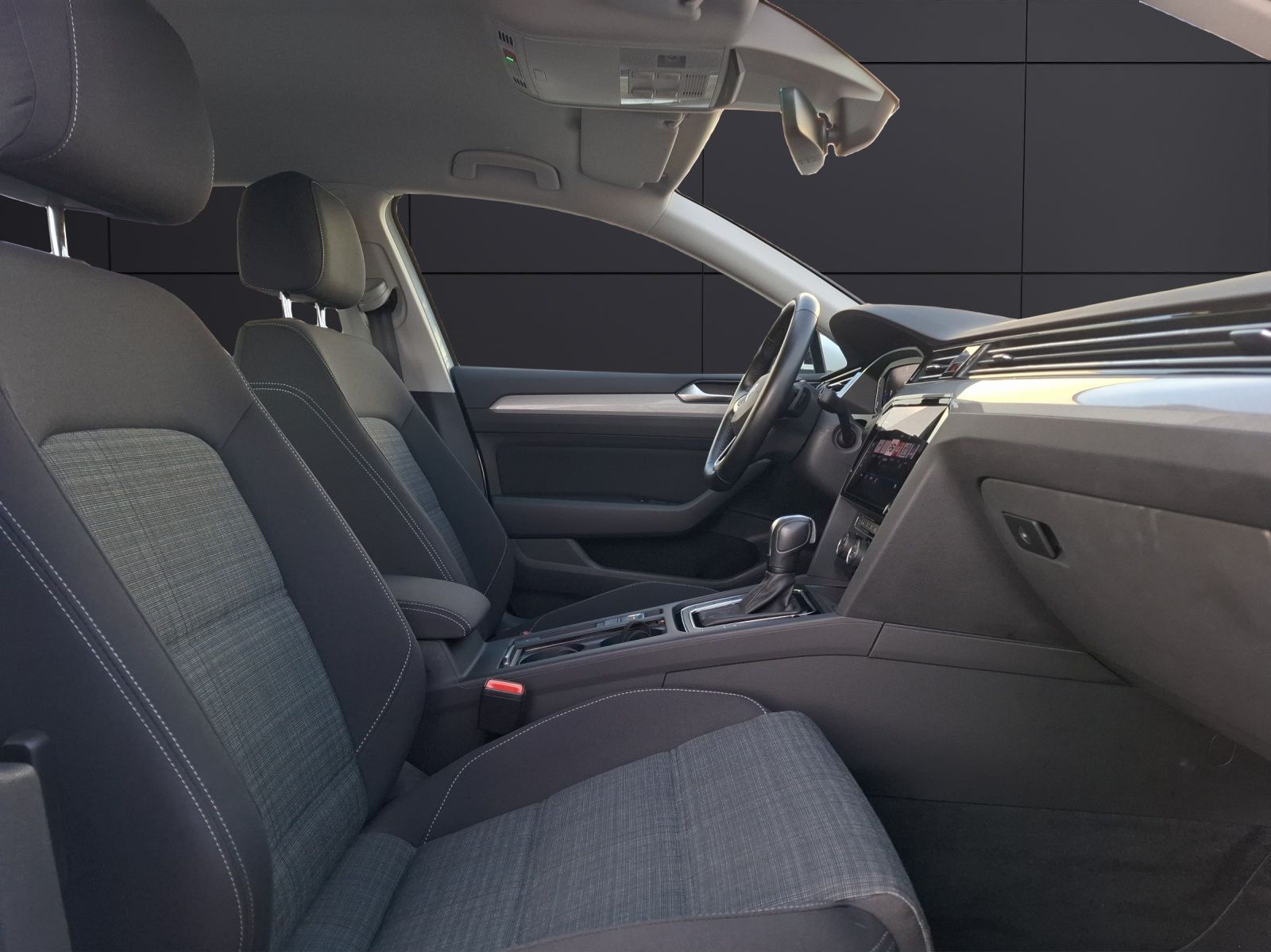 Fahrzeugabbildung Volkswagen Passat Variant TDI Business DSG Standhzg LED Nav