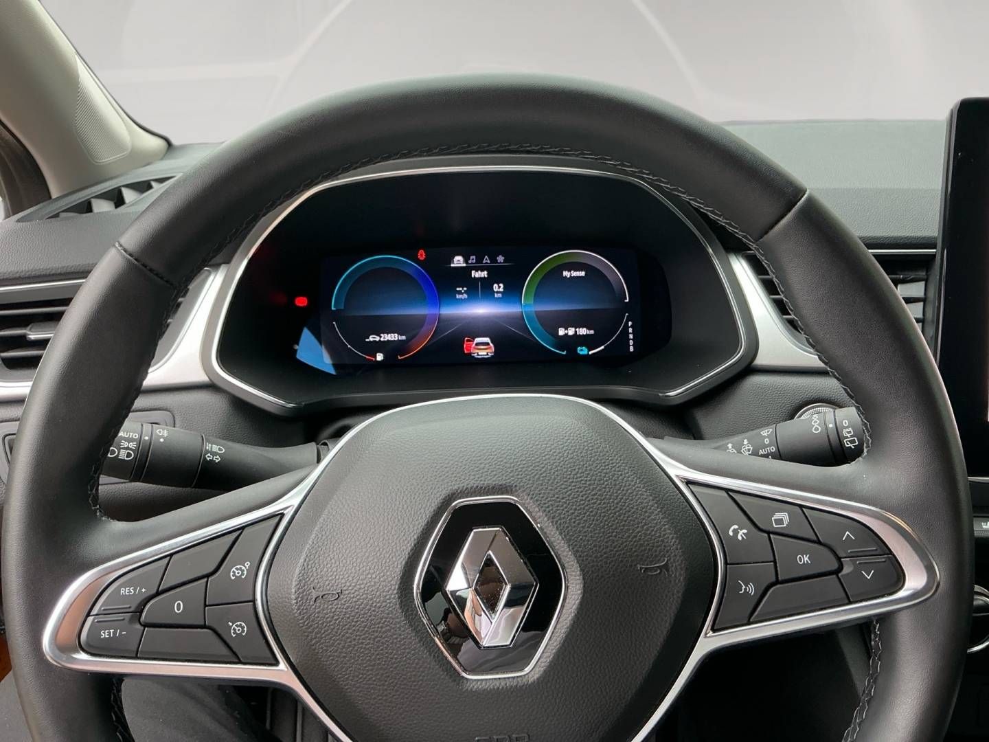 Fahrzeugabbildung Renault CAPTUR INTENS E-TECH Plug-in 160 (MY21.2)