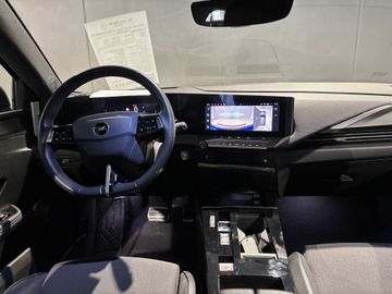 Fotografie 14 des Opel Astra Sports Tourer 1.2 Turbo Automatik GS