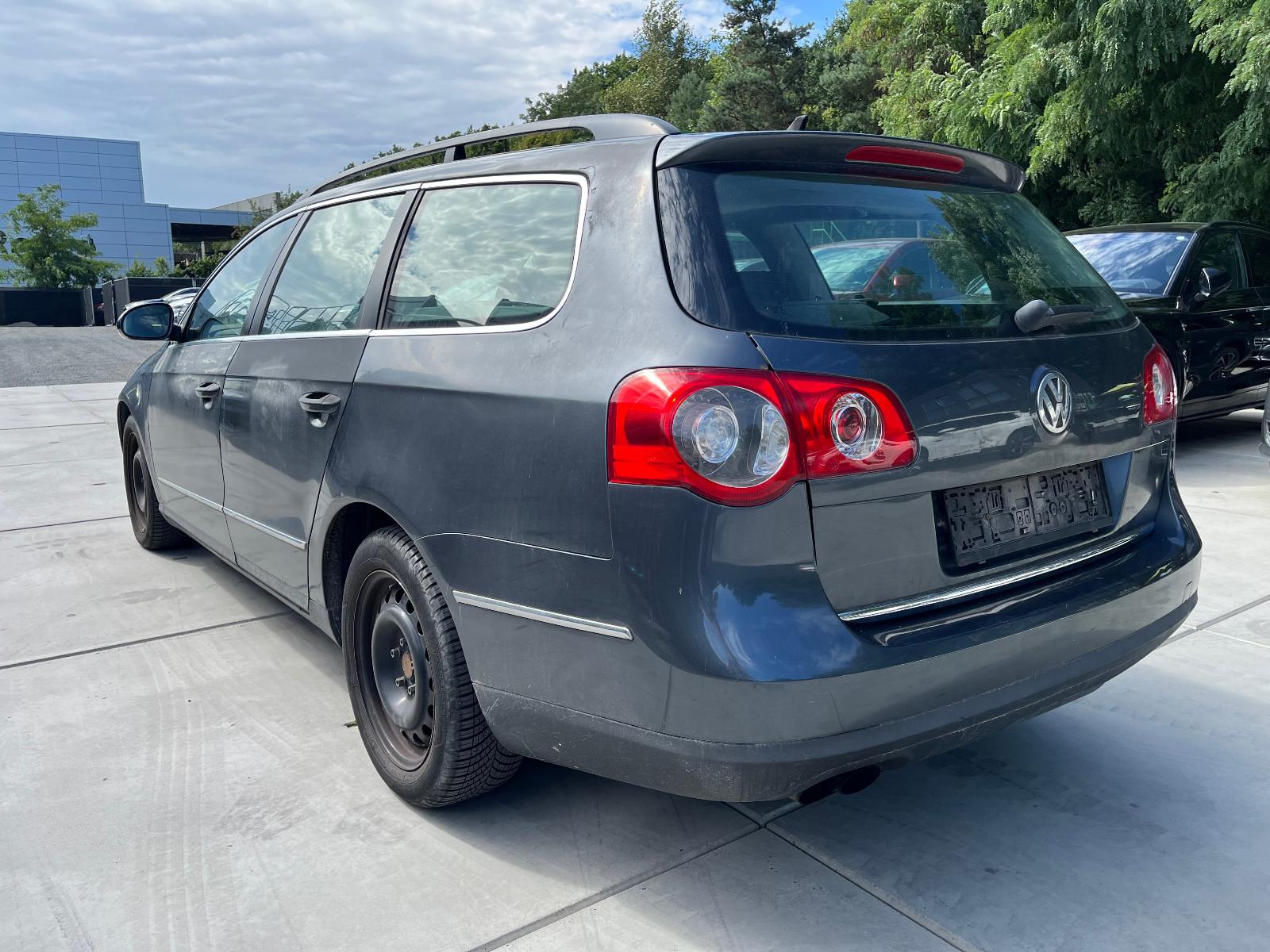 Volkswagen Passat 2010 — photo 5