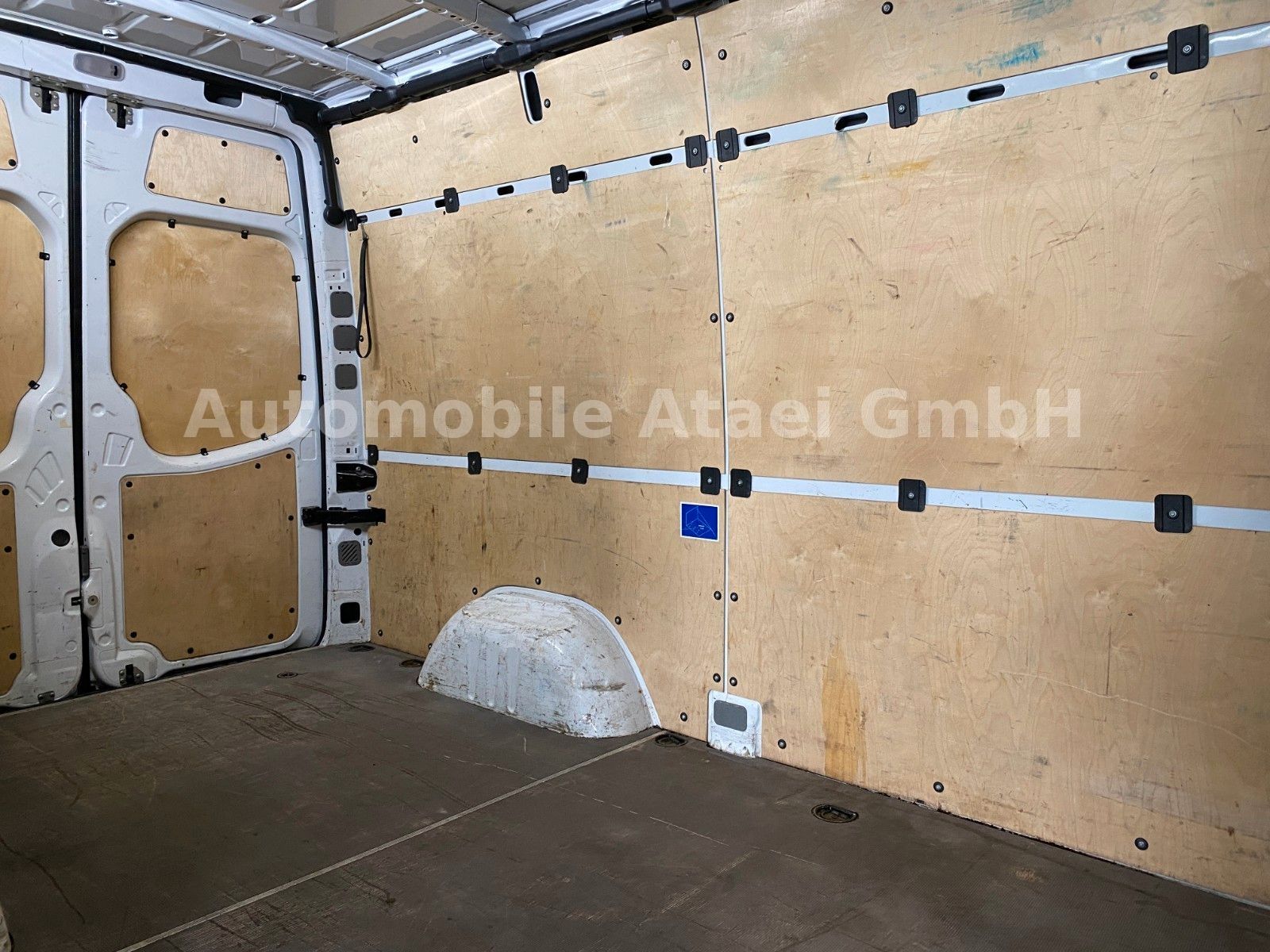 Fahrzeugabbildung Mercedes-Benz Sprinter 314 CDI KLIMA+ 1.HAND+ 3-SITZE (5828)