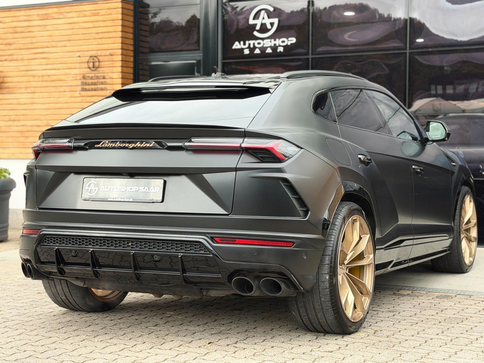LAMBORGHINI Urus Urus 4.0 V8 Autom. MwSt/23-Zoll/B&amp;O/360°/PANO – Ansicht 19