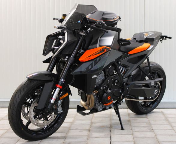 KTM 990 Duke 2024 inkl. Tech Pack und Zubehör