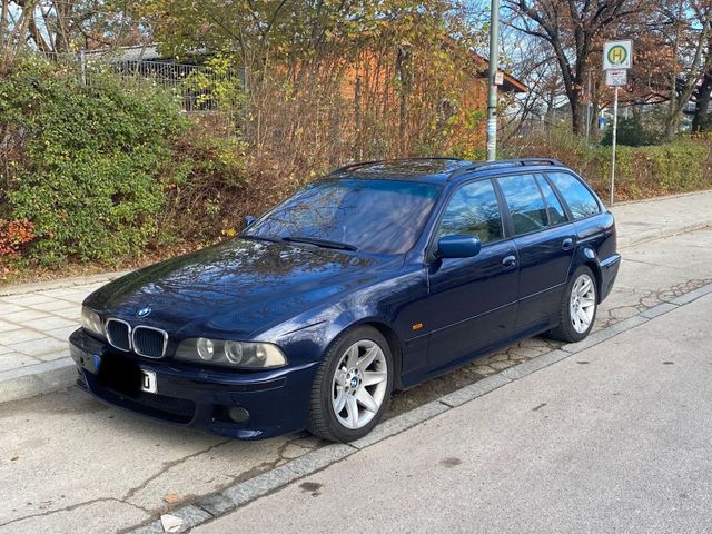 BMW e39  530d Touring M Paket AHK voll Aus...