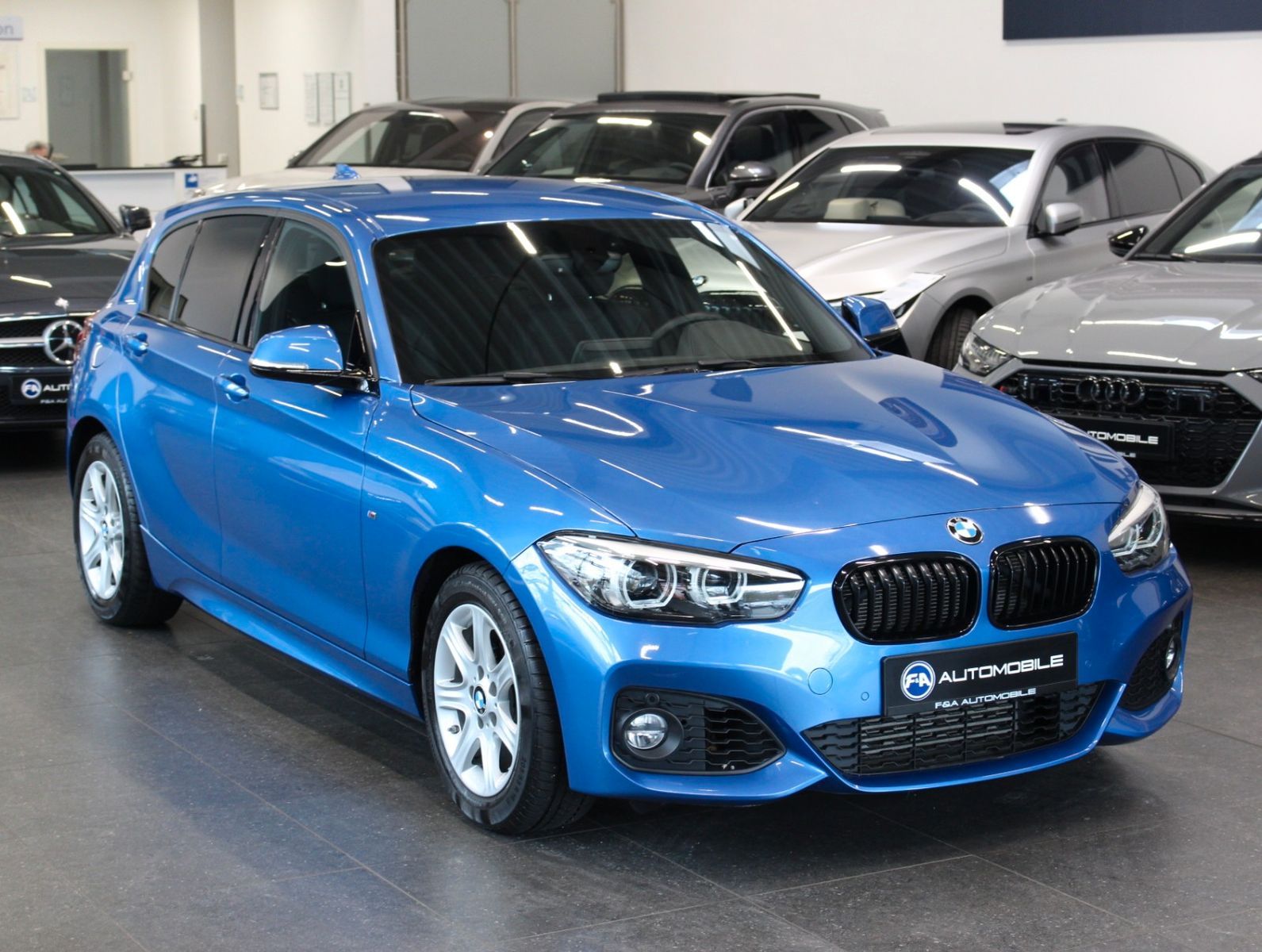 Fahrzeugabbildung BMW 118i Edition M Sport Shadow*1.Hand