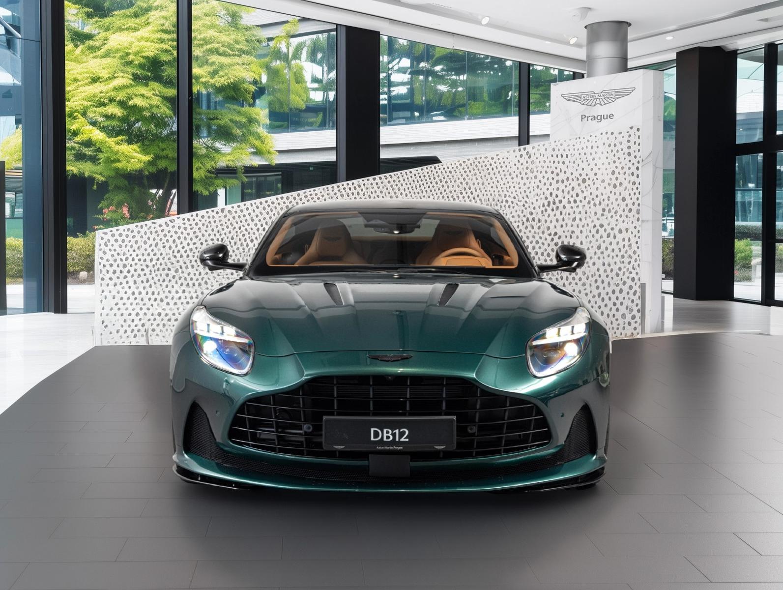Aston Martin DB12 4.0 V8