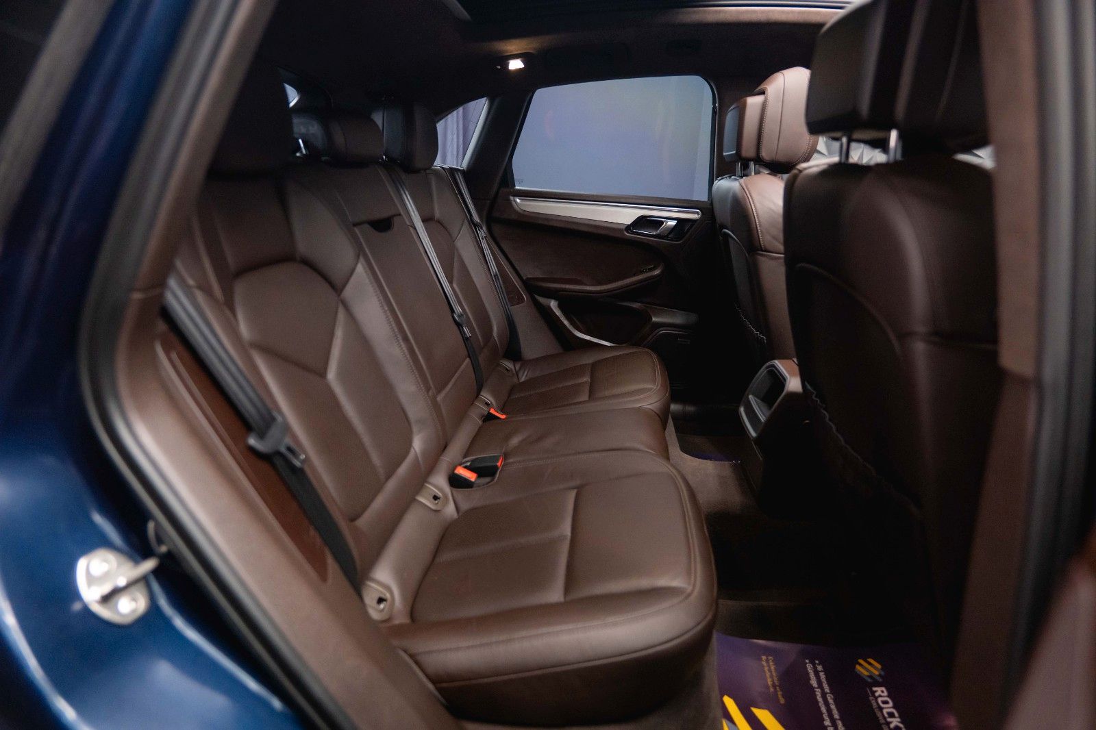 Fahrzeugabbildung Porsche Macan Turbo Sport-Design Chrono+ *Pano*DAB*LED*