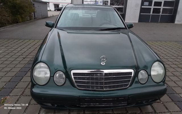 Mercedes-Benz E 200 CLASSIC