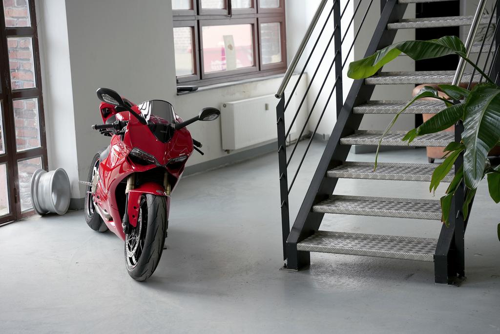 Ducati 1199 Panigale ABS | Nur 10193 km | 1 Hand |