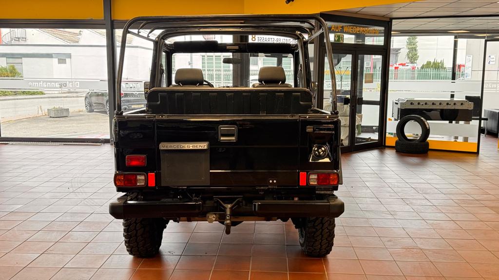 Mercedes-Benz G 300