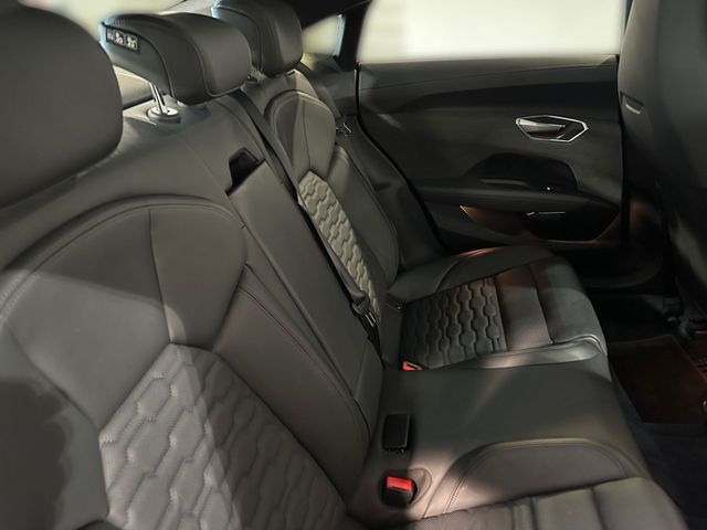 e-tron GT QUATT MATRIX+LUFT+PANO+WABEN+REMOTE