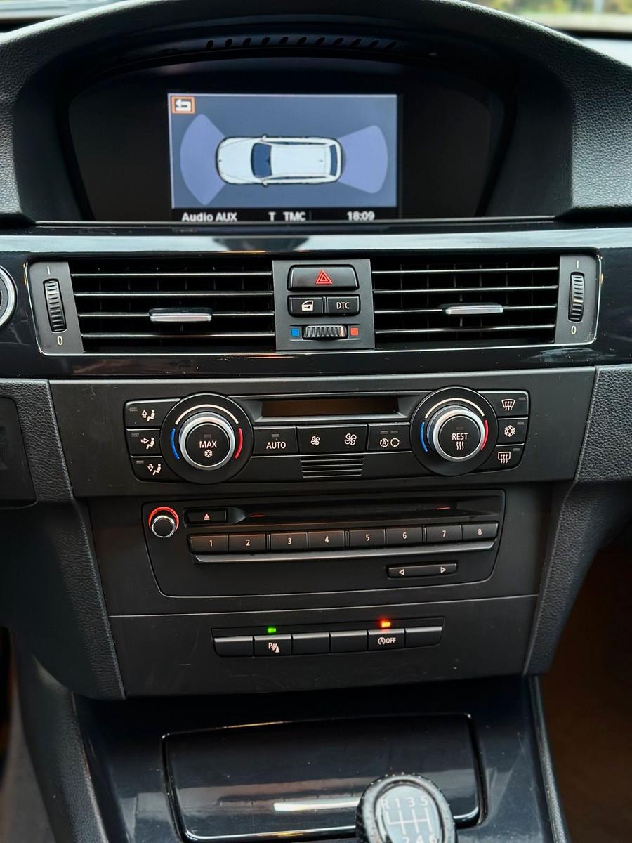 BMW 318 2009 — photo 7