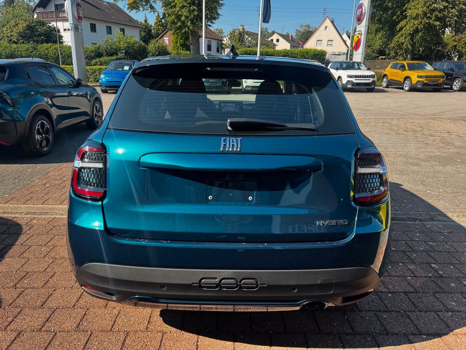 Fahrzeugabbildung Fiat 600 MY25 Special Edition Automatik Navi Kamera