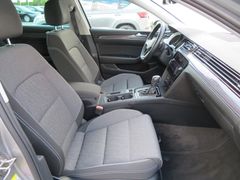 VW Passat Variant 2.0 TDI Business LED Nav Ahk Lane VW Passat Variant 2.0 TDI Business LED Nav Ahk Lane