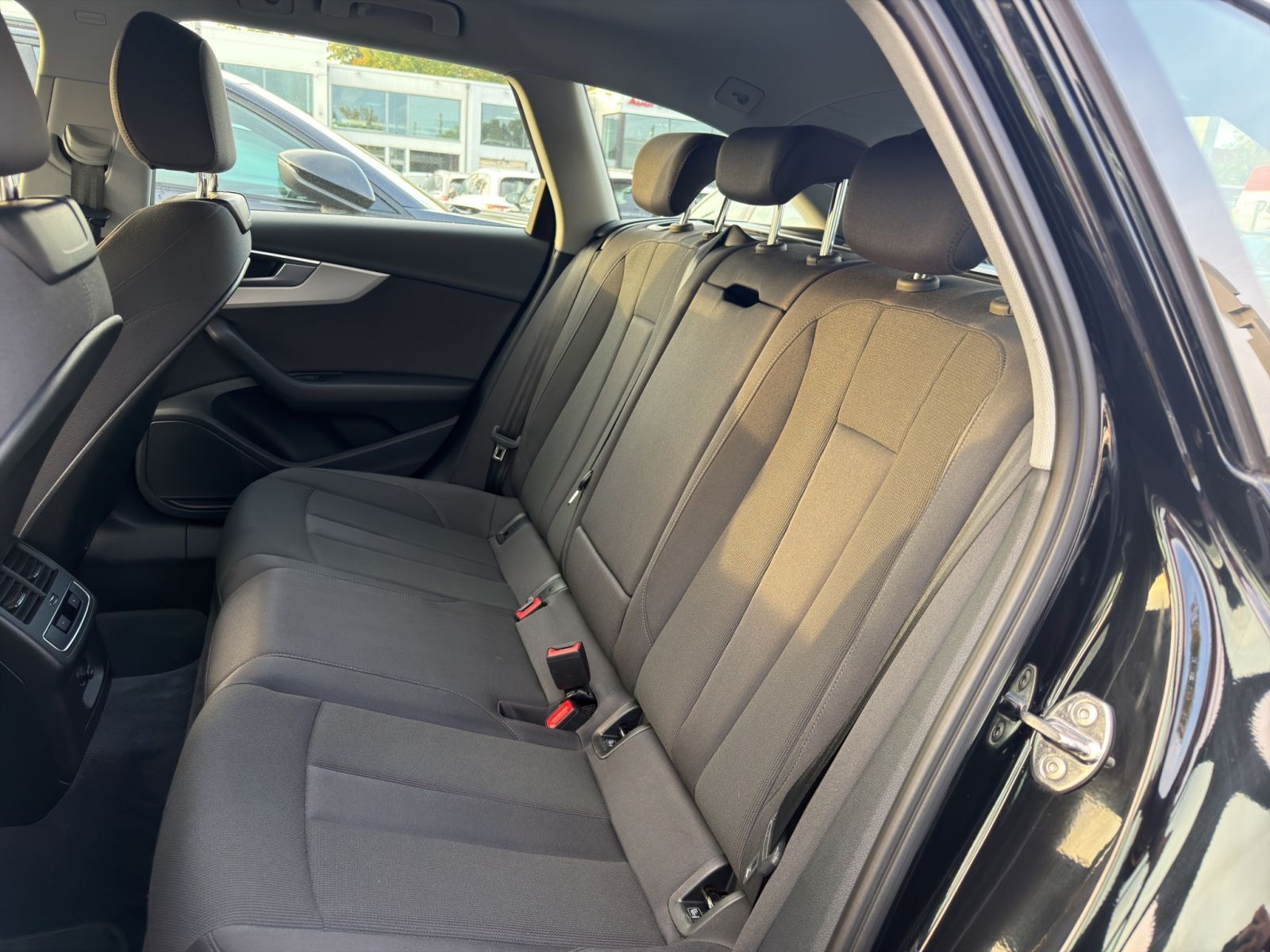 Audi A4 - Bild 16