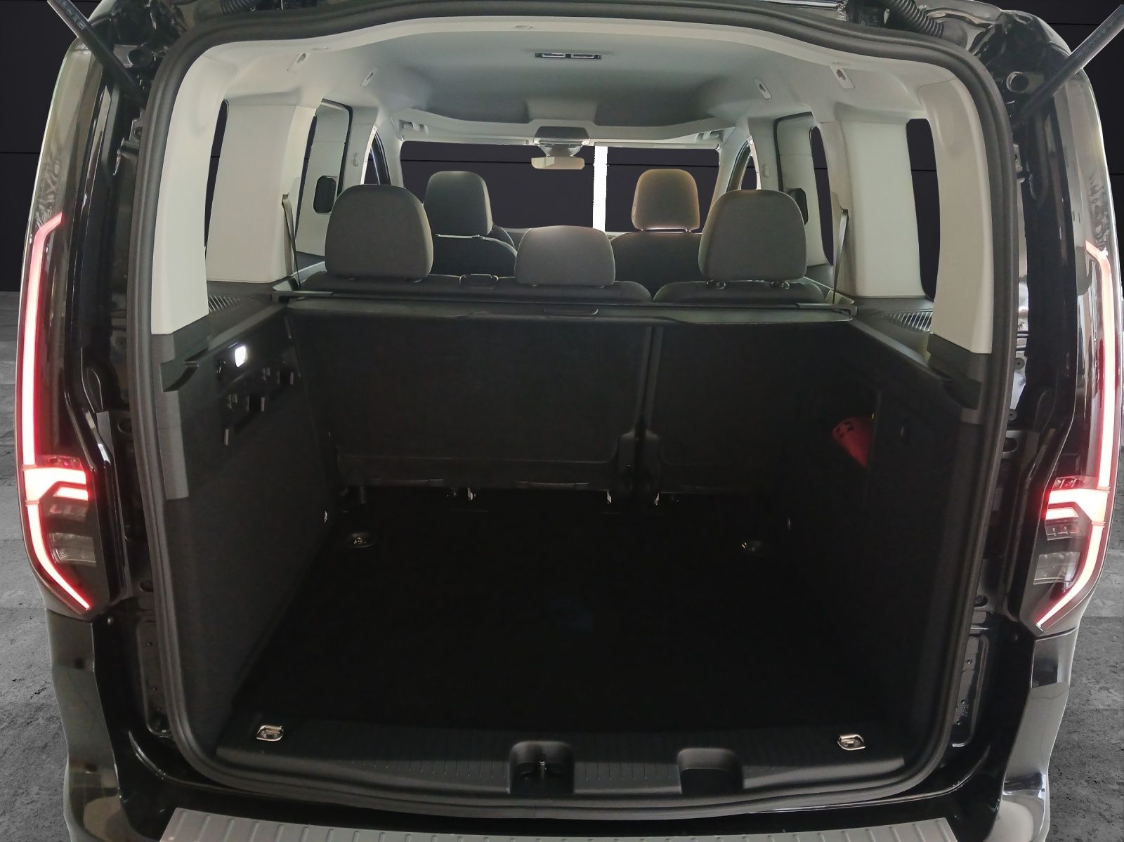 Fahrzeugabbildung Volkswagen Caddy TSI Life DSG CC, PDC, LED, Navi, RFK