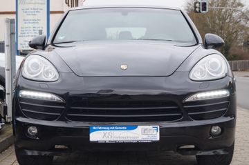 Porsche Cayenne - 2