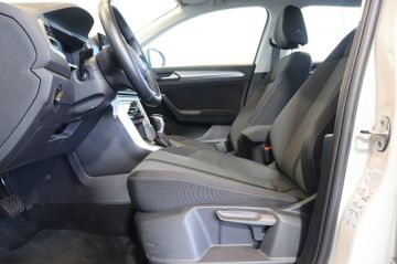 Volkswagen T-Roc 1.5 TSI Life AID+CARPLAY+LED+AHK