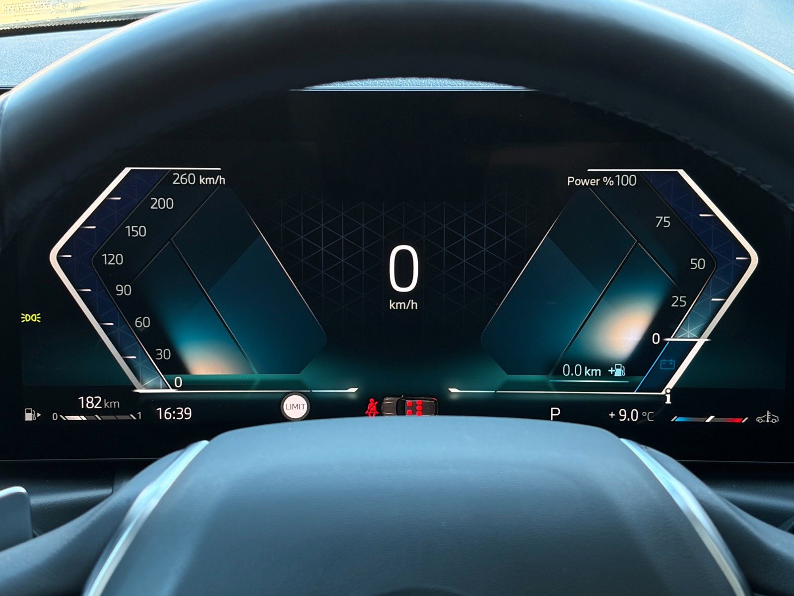 Fahrzeugabbildung BMW 330i Touring LEDER AKUSTIK PANO LED HiFi CarPlay