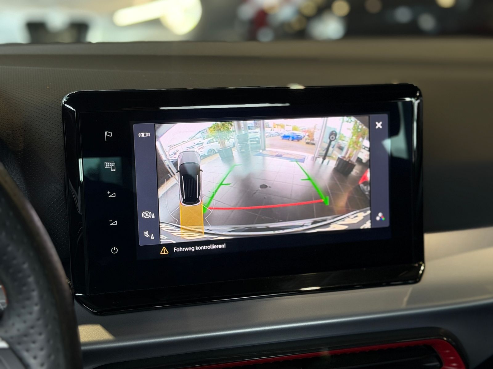 Fahrzeugabbildung SEAT ARONA 1.5 TSI DSG FR KLIMA NAV RFK ACC SHZ 17"