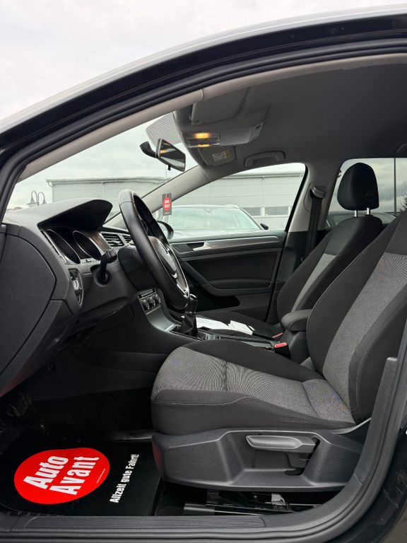 VW Golf - Bild 12