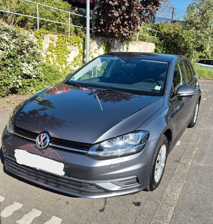 Image of Volkswagen Golf