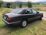 Mercedes-Benz 230 E Automatik Klima - Mercedes-Benz E 230 mit Benzin-Antrieb