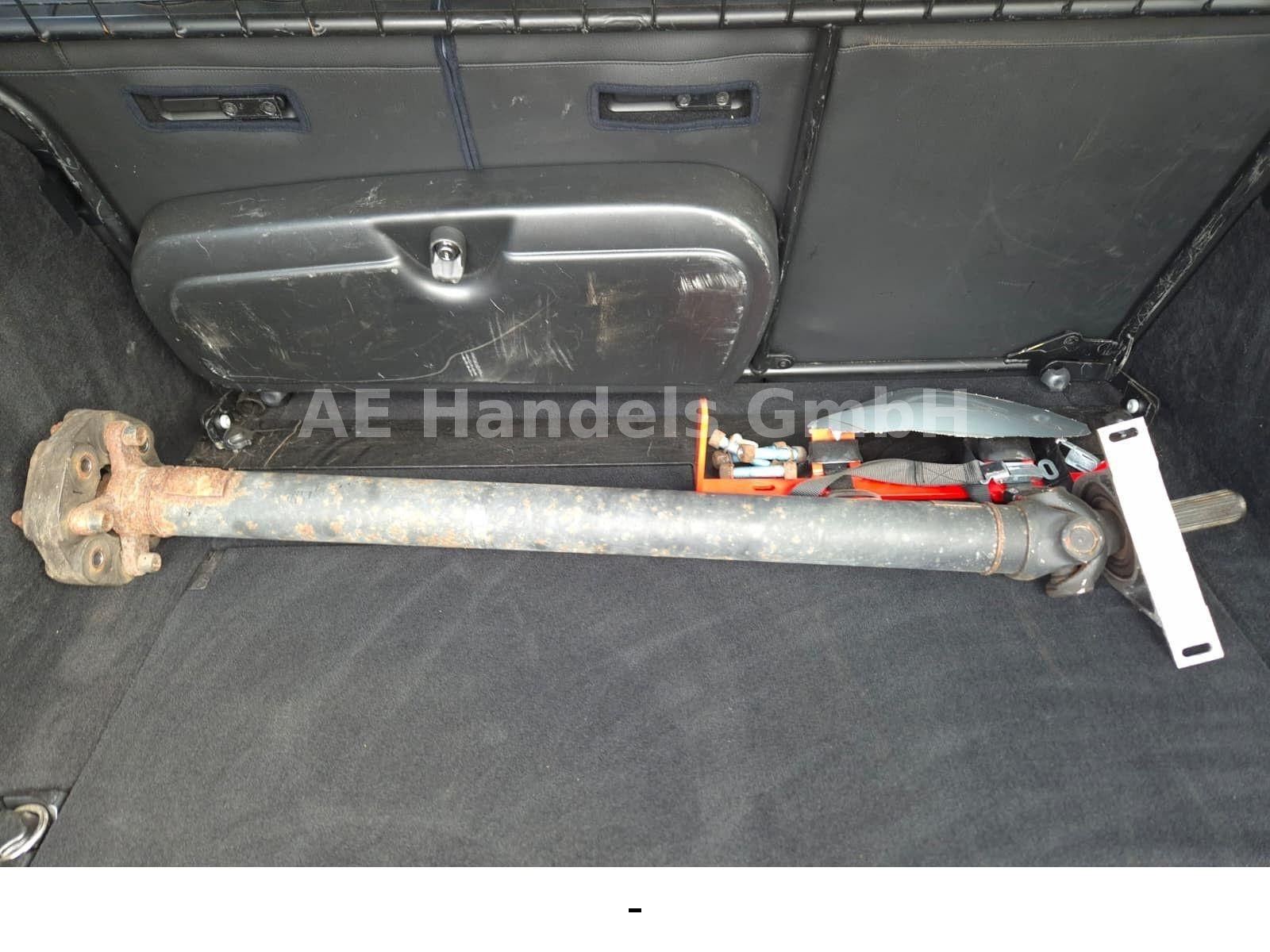 Mercedes-Benz E250 2014 — photo 9