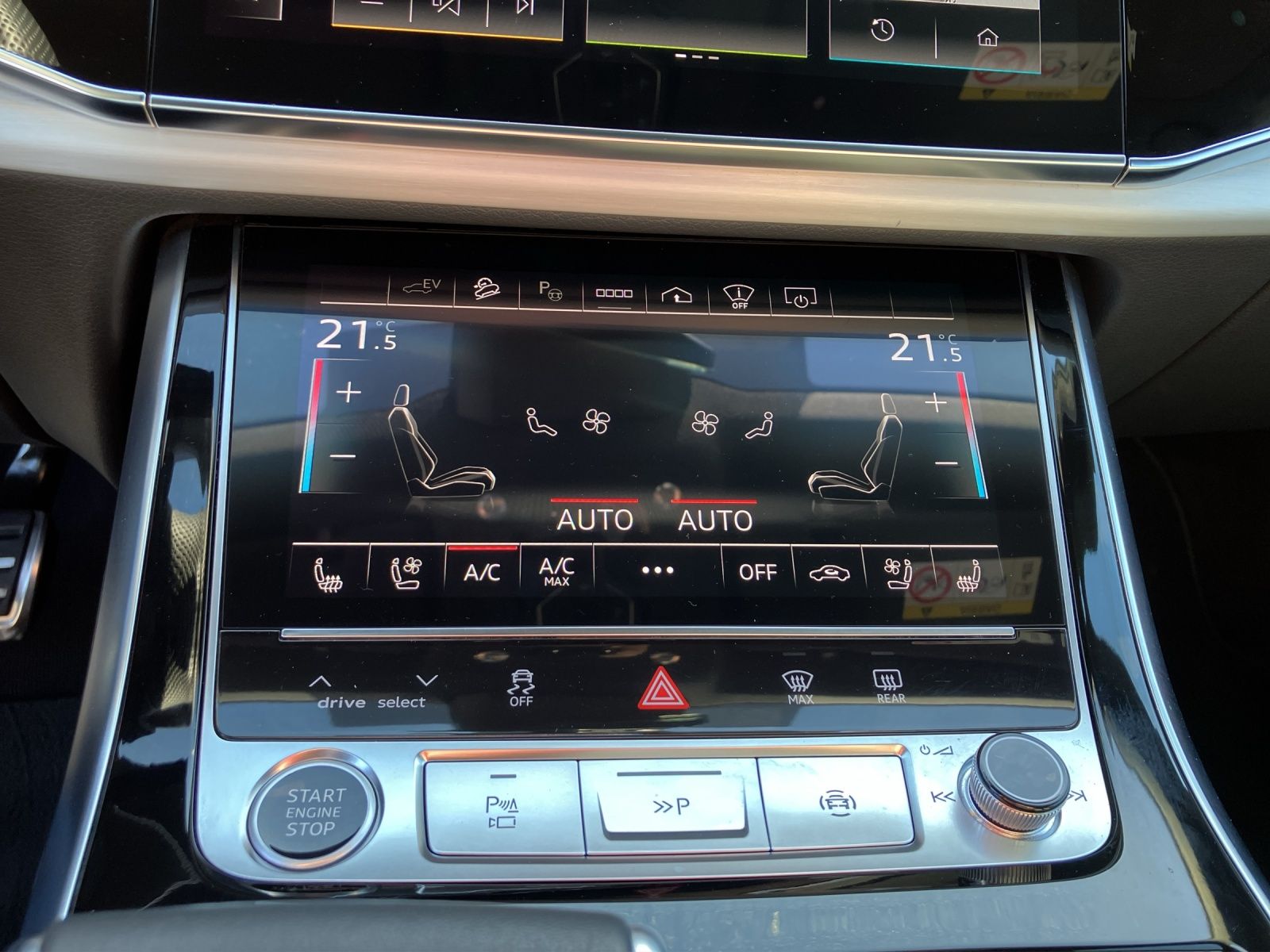 Fahrzeugabbildung Audi Q8 55 TFSI e quattro HD MATRIX AHZV PANO Luft AH