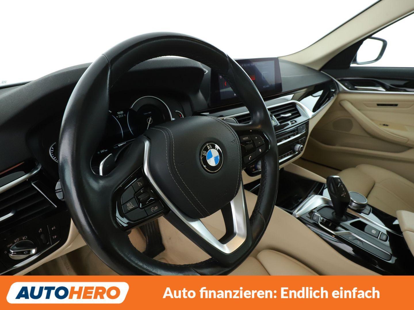 BMW 5er 520i Sport Line Aut.*NAVI*HUD*LED*