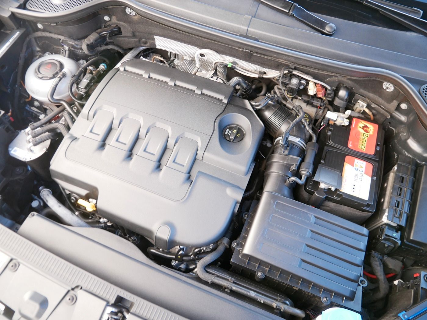 Fahrzeugabbildung SEAT Ateca 2.0 TDI Xperience AHK DSG Kamera ACC LED