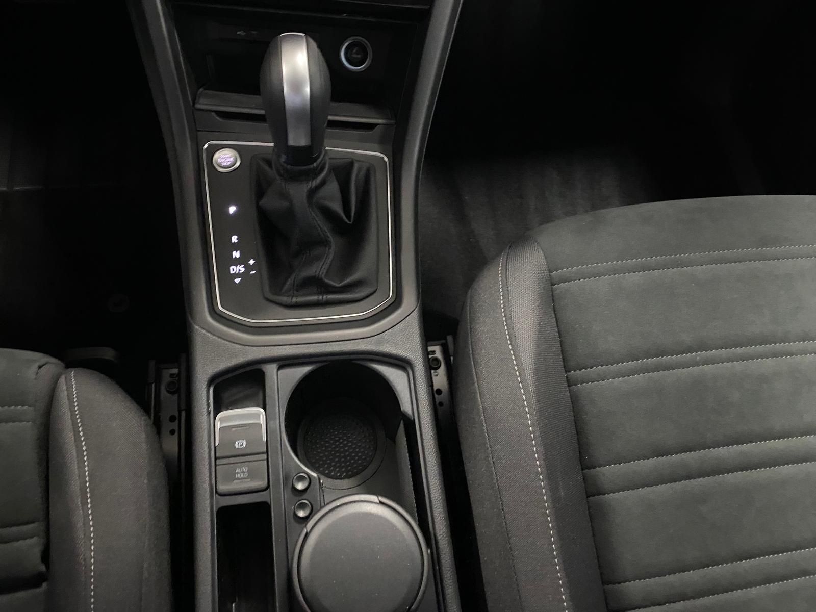 Fahrzeugabbildung Volkswagen Touran 1.5 TSI Comfortline+IQLIGHT+ACC+AHK+TOTWI