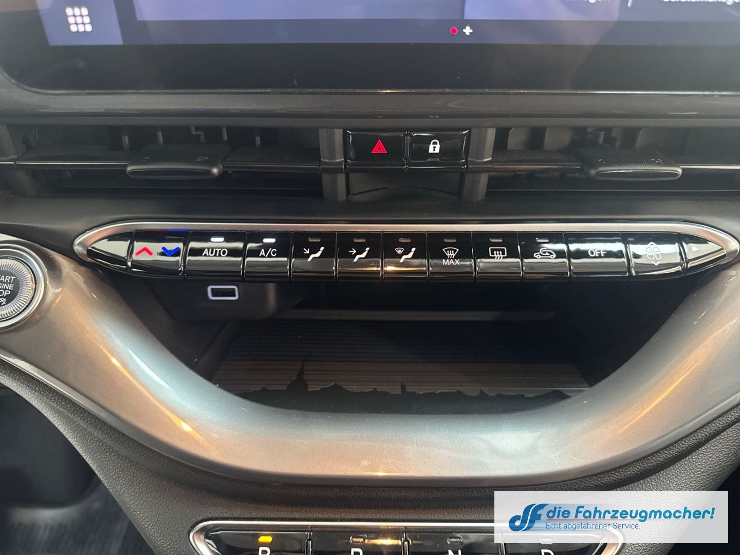 Fahrzeugabbildung Fiat 500 e CABRIO Sitzhzg CarPlay Kamera Klimaautom F
