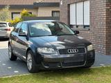 Audi A3 8P  1.6 Benzin - Audi A3 aus 2003: 8p