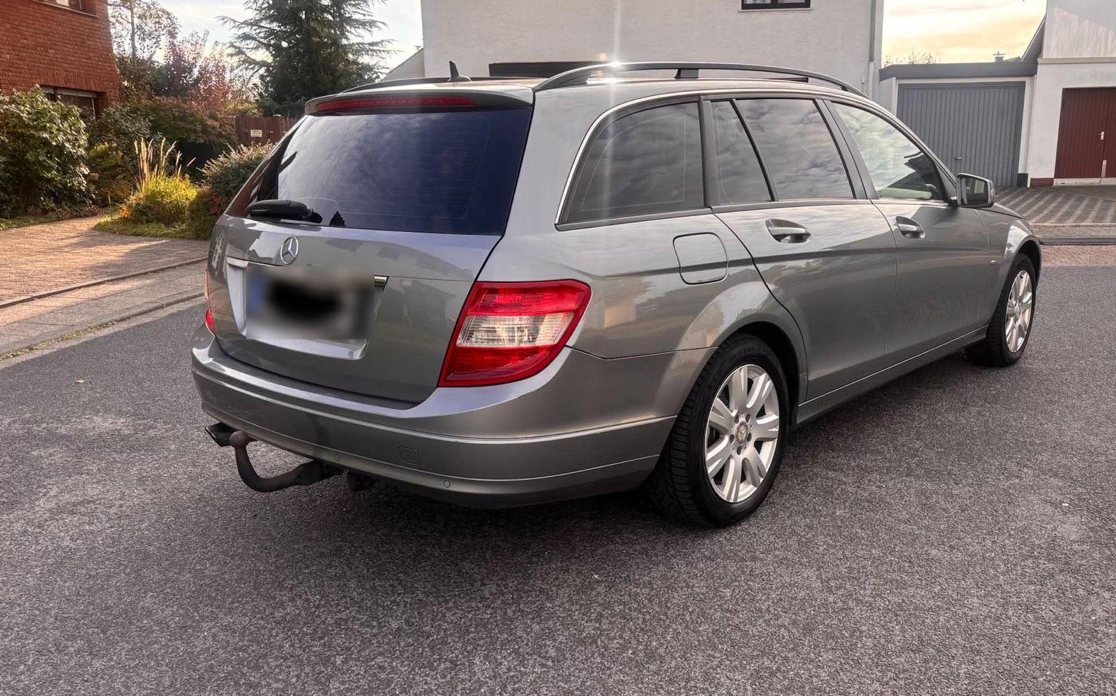 Mercedes-Benz 220 2010 — photo 5
