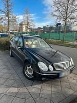 Mercedes-Benz Mercedes Benz e w211 220 - Mercedes-Benz 220 in Frankfurt (Main)