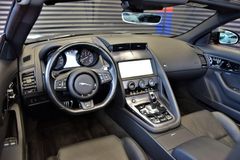 Fahrzeugabbildung Jaguar F-TYPE Cabrio R AWD Meridian Sitzklima 20"Kamera