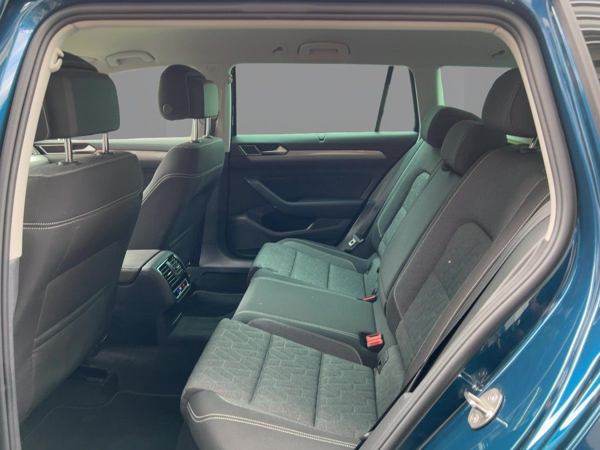 Volkswagen Passat Variant - Bild 10