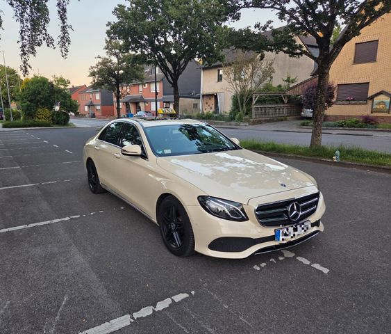 MERCEDES-BENZ E 200 d  1.Hand, TOP GEPFLEGT