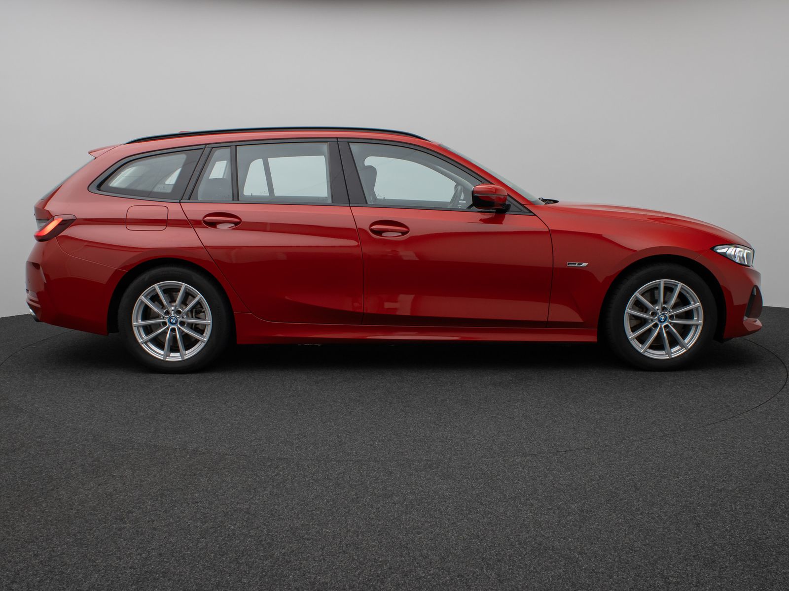 Fahrzeugabbildung BMW 330e DAB CockPit+ PDC LED Geschwindigkeitsreg.