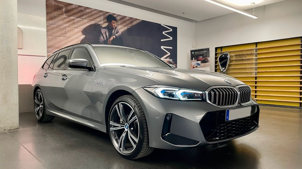 BMW 330