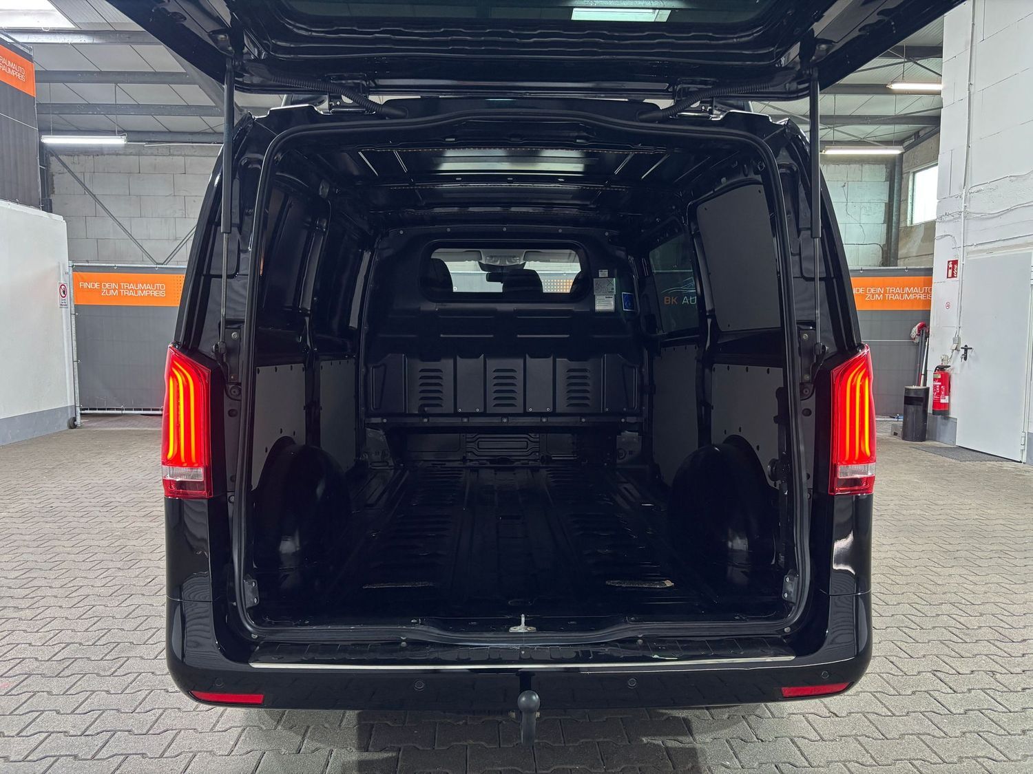Fahrzeugabbildung Mercedes-Benz Vito 114 CDI PRO RWD lang#LED#Navi#Kamera#Standh