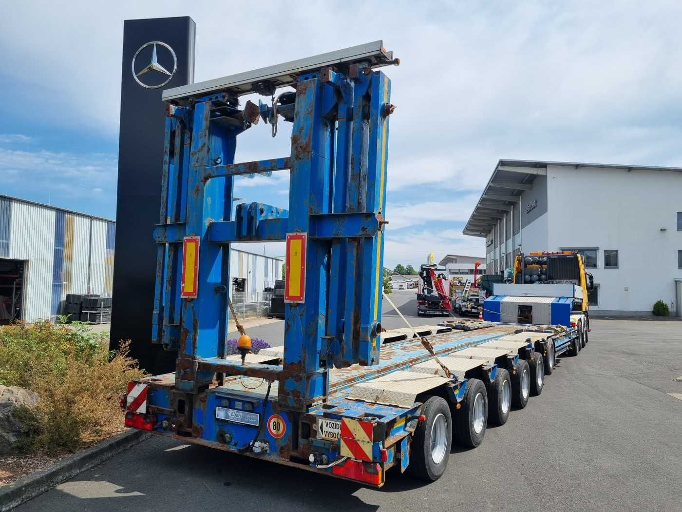 Fahrzeugabbildung Goldhofer STZ-H6-57/80A Teleskop-Tieflader Waggontransport