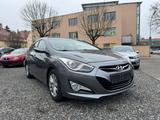 Hyundai i40 cw Comfort 1.6 Xenon Temp PDC LED - Hyundai i40 mit Benzin-Antrieb: Kombi, 1.6