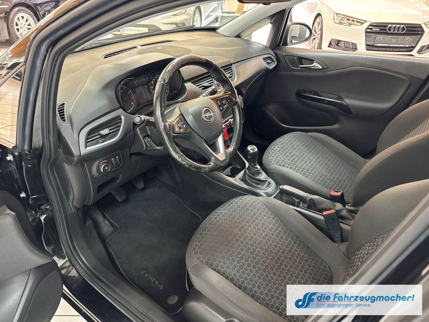 Fahrzeugabbildung Opel Corsa E Edition Navi Apple CarPlay Android Auto