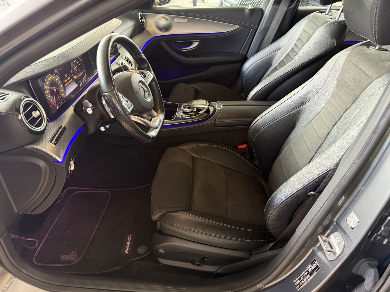 Fahrzeugabbildung Mercedes-Benz E 350 E Limousine*AMG-Line* Digitaltacho