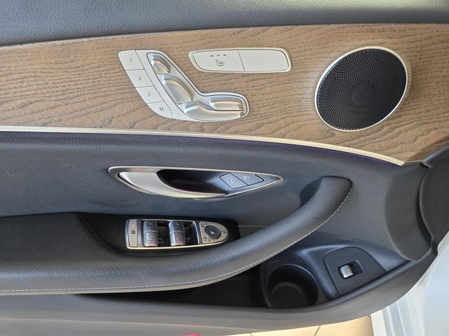 MERCEDES-BENZ E 200 — Foto 15