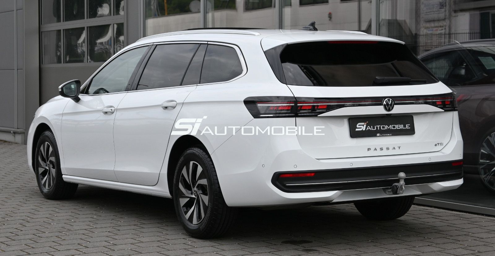 Fahrzeugabbildung Volkswagen Passat Variant 1.5 eTSI OPF DSG Business °AHK°IQ