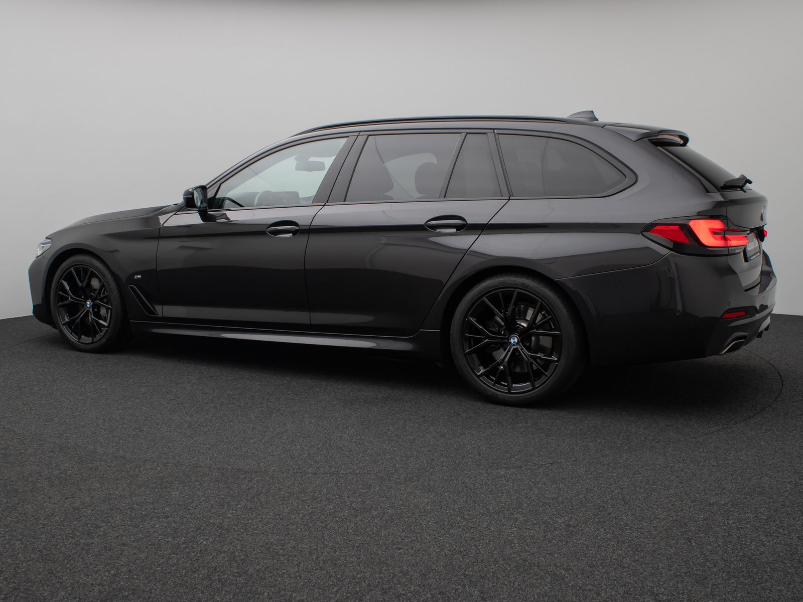 Fahrzeugabbildung BMW 540d xD M Sport Kamera Laser HUD DAB H/K Komfort