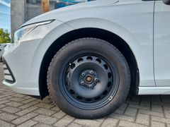 Fahrzeugabbildung Volkswagen Golf VIII Variant 2.0 TDI DSG Life LED NAVI APP